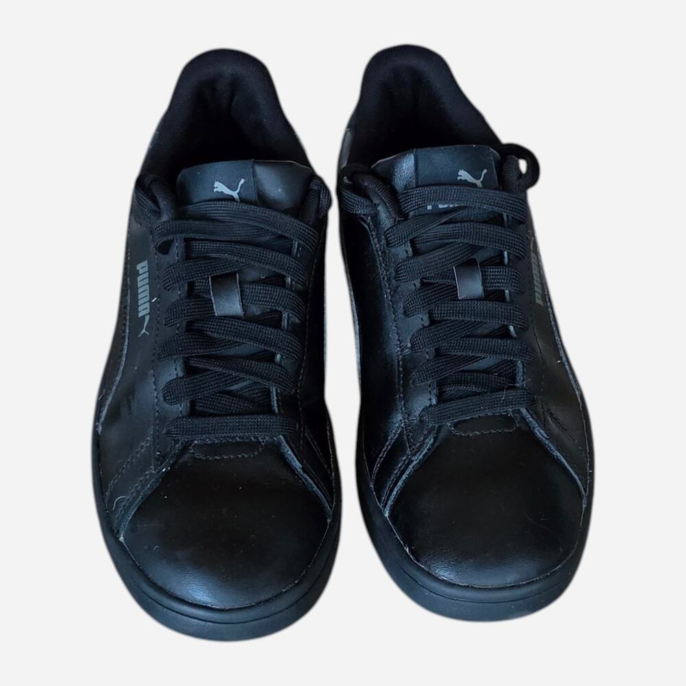 Puma Triple Black Smash V2 Leather Low Top Trainers Sneakers Youth Boys Size 6.5